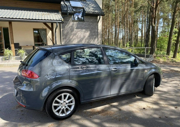 Seat Leon cena 22900 przebieg: 209000, rok produkcji 2010 z Krosno Odrzańskie małe 232